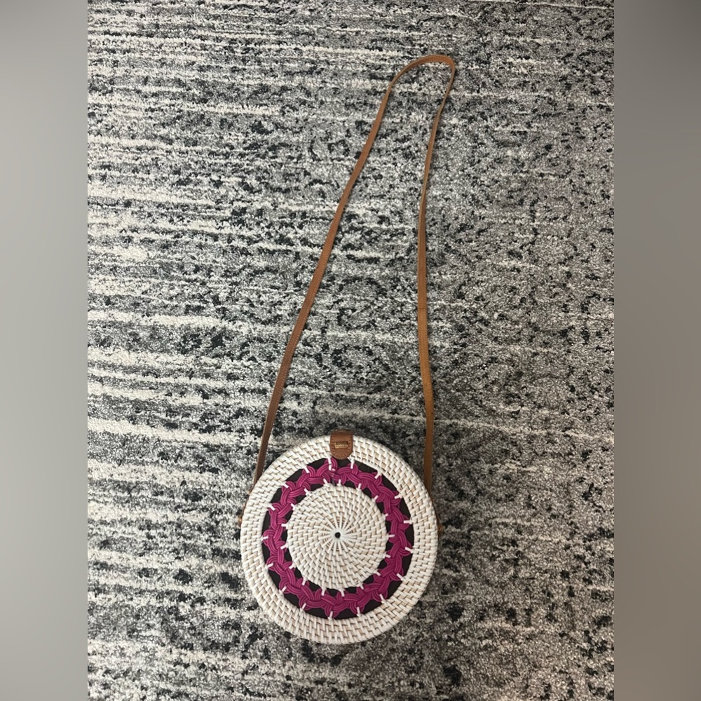 Great summer or beach trip bag.